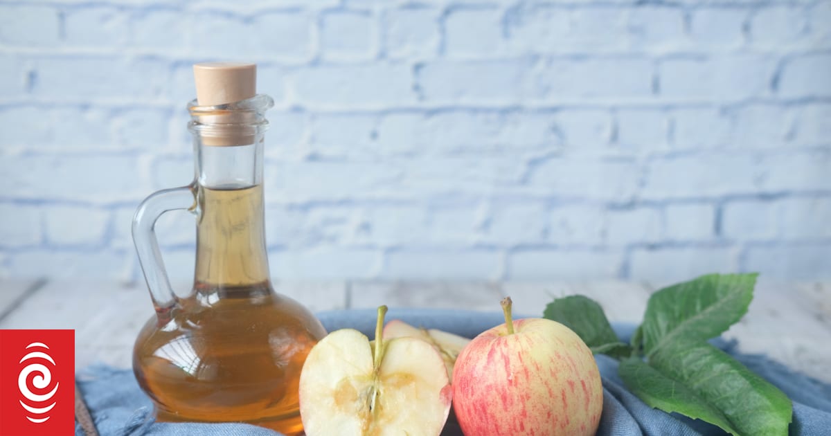 Apple cider vinegar: helpful or harmful? | RNZ