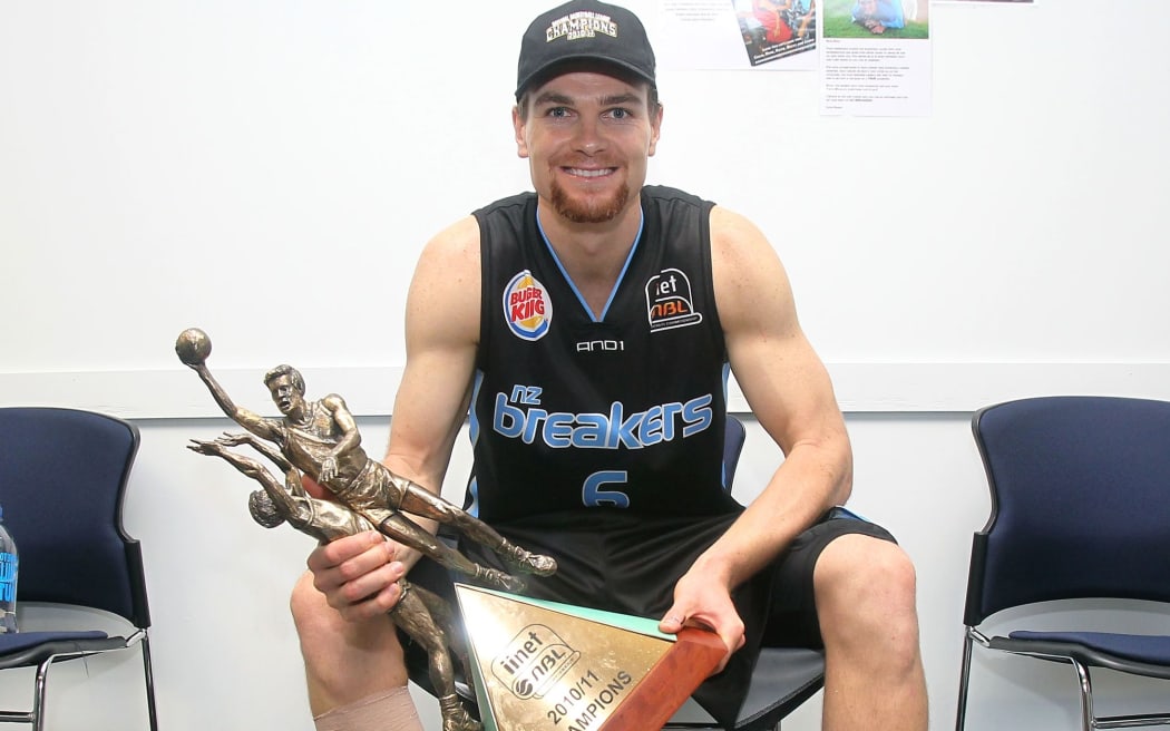 Kirk Penney may have retired frrom international basketball but he will returning to the NZ Breakers.
