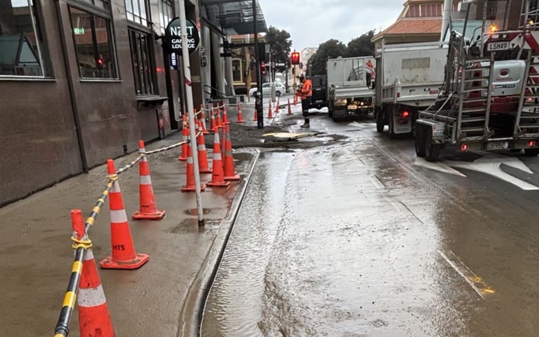 A burst water main in central Wellington has caused a street to flood and sent a large plume of brown out into the harbour.