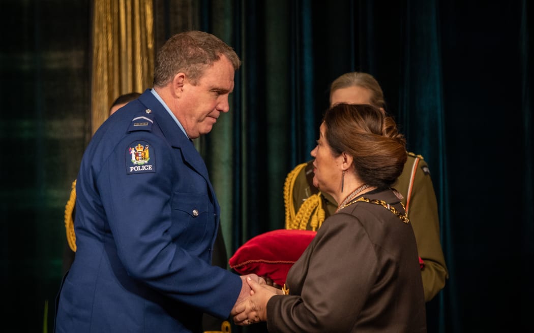 Senior Constable Jim Manning receiving the New Zealand Bravery Decoration