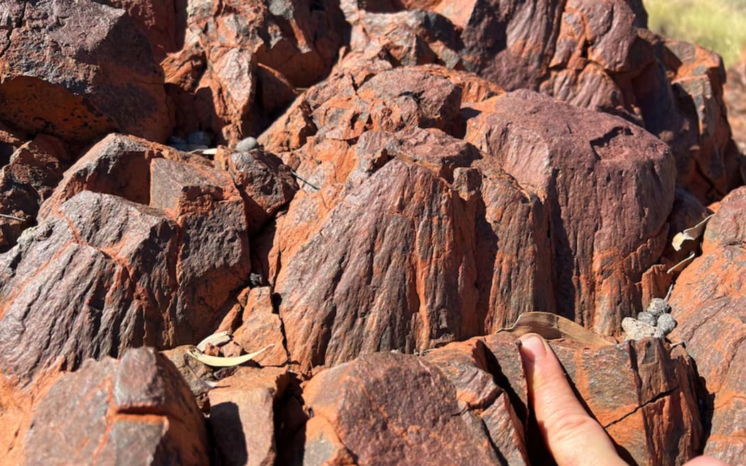 WA geologists say the presence of shatter cones provides unequivocal evidence of an impact crater.