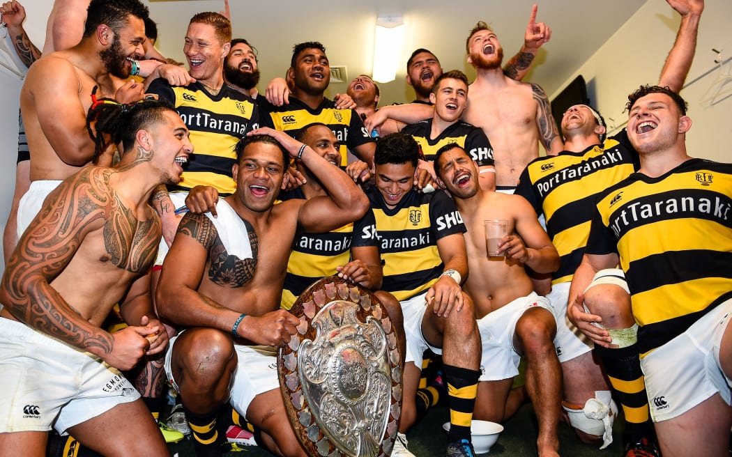 Taranaki celebrate with the Ranfurly Shield.