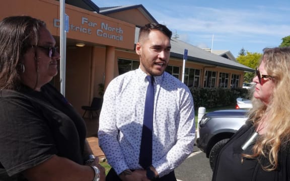 Far North Mayor Moko Tepania talks to Bay of Islands Animal Rescue founder Summer Johnson, left, and Bay of Islands Watchdogs coordinator Leonie Exel.