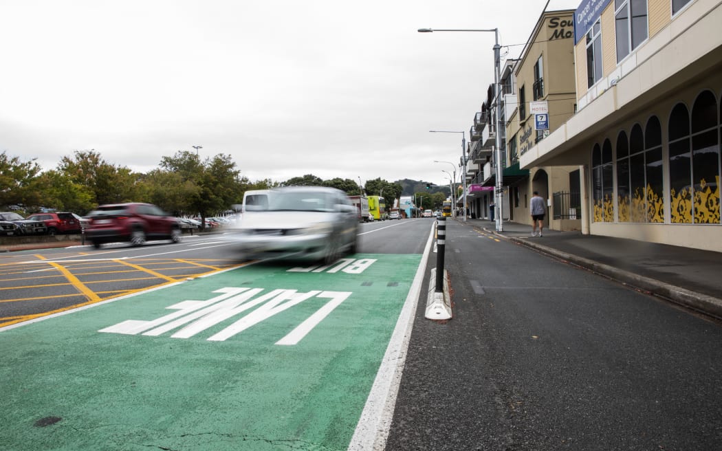 Riddiford St bus lane in Wellington