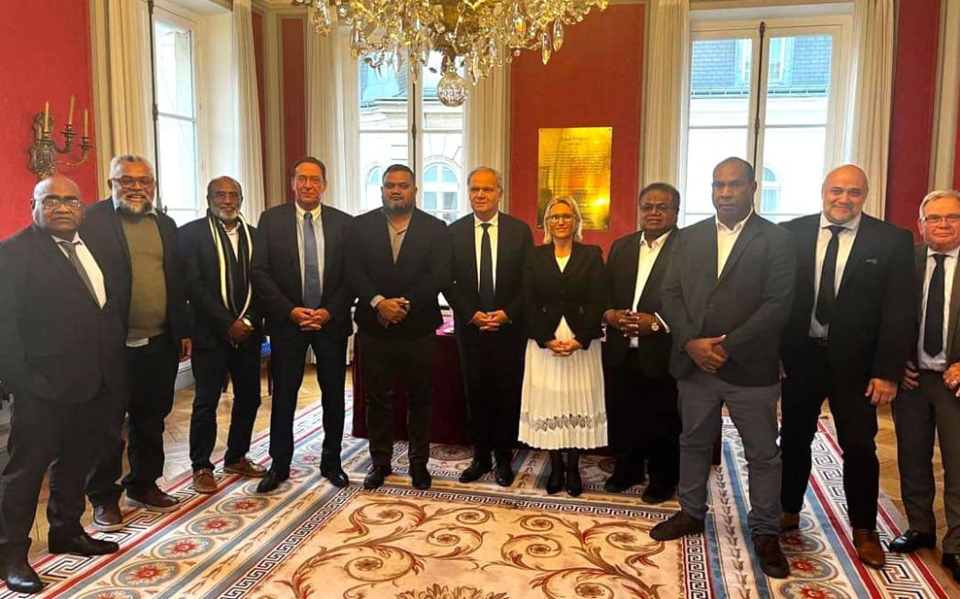 A bipartisan delegation of New Caledonia’s members of Congress meet new French minister for Overseas François-Noël Buffet on Monday 30 September 2024 in Paris – PHOTO Congrès de la Nouvelle-Calédonie