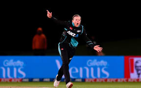 Lea Tahuhu of New Zealand