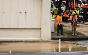 Huge water leak in central Wellington | RNZ News