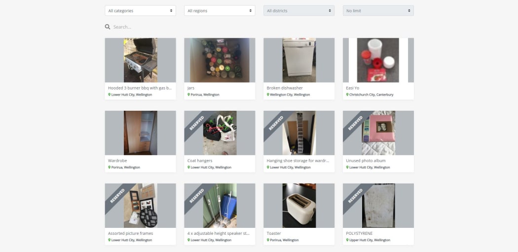 Free For All website showing items up for grabs and some already reserved.
