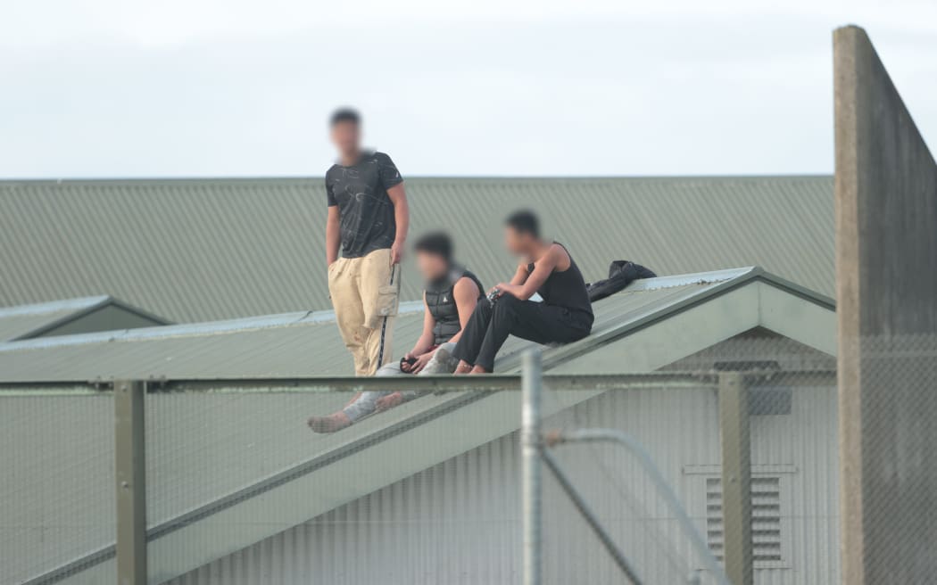 Youths climb on roof of Wiri justice facility