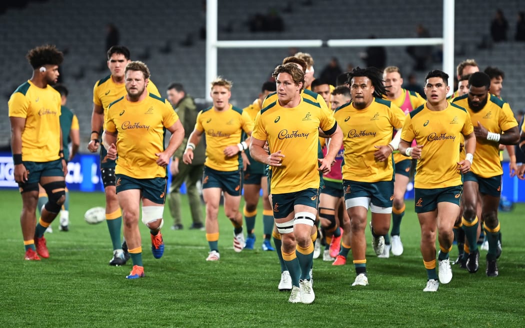 Michael Hooper and the Wallabies warm up.
