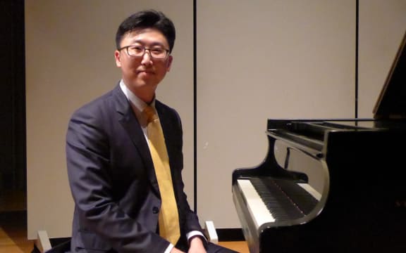 Joong Han Jung