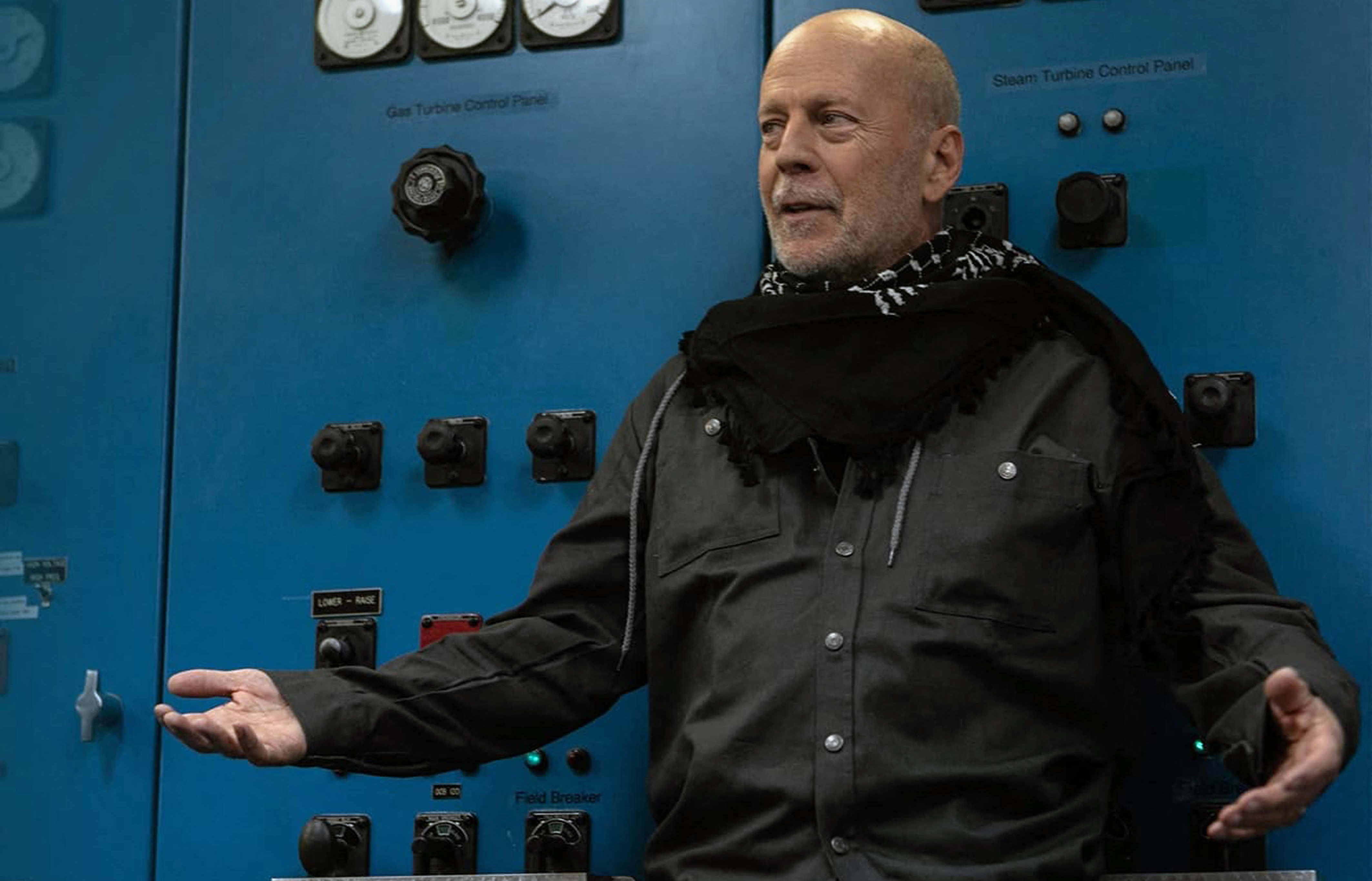 Bruce Willis starring in Deadlock (2021).