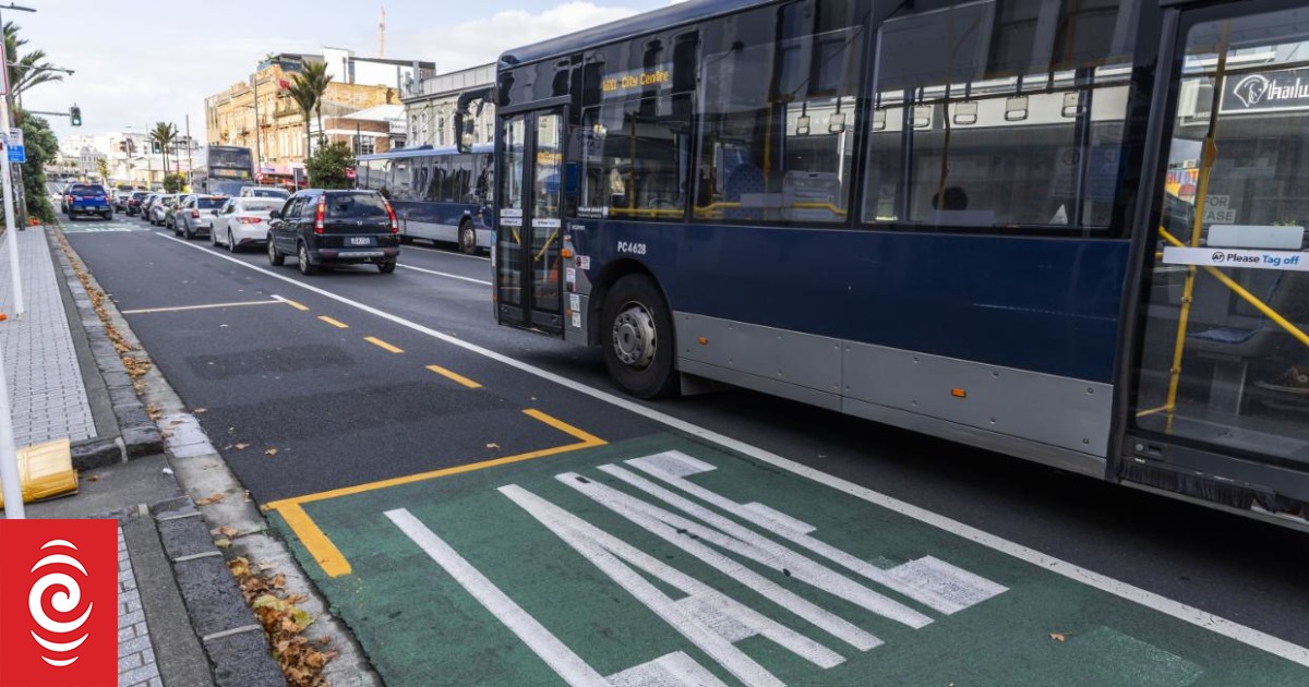 New Karangahape Road bus lane traffic camera raking in $100,000 a week in fines - Vimarsana News