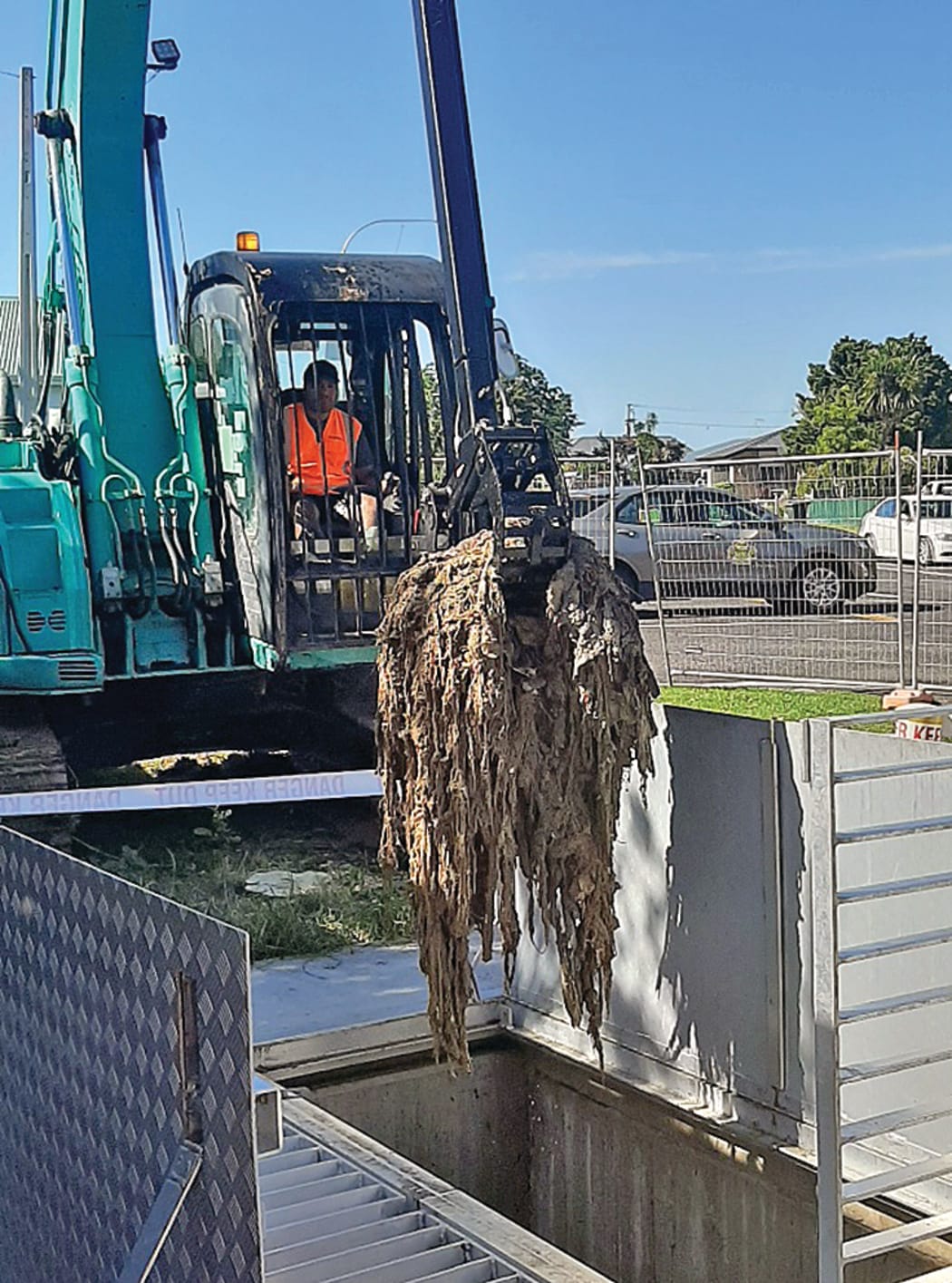 ontractors have used a claw hook attached to a digger to remove the fatburg from the Victoria Ave pump station.