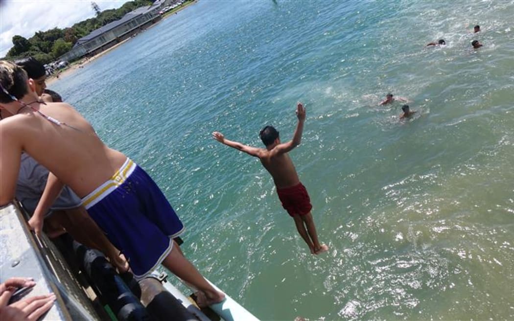 Many children and some adults took a break from the official Waitangi Festival programme on 6 February 2026 with a manu from the Waitangi Bridge.