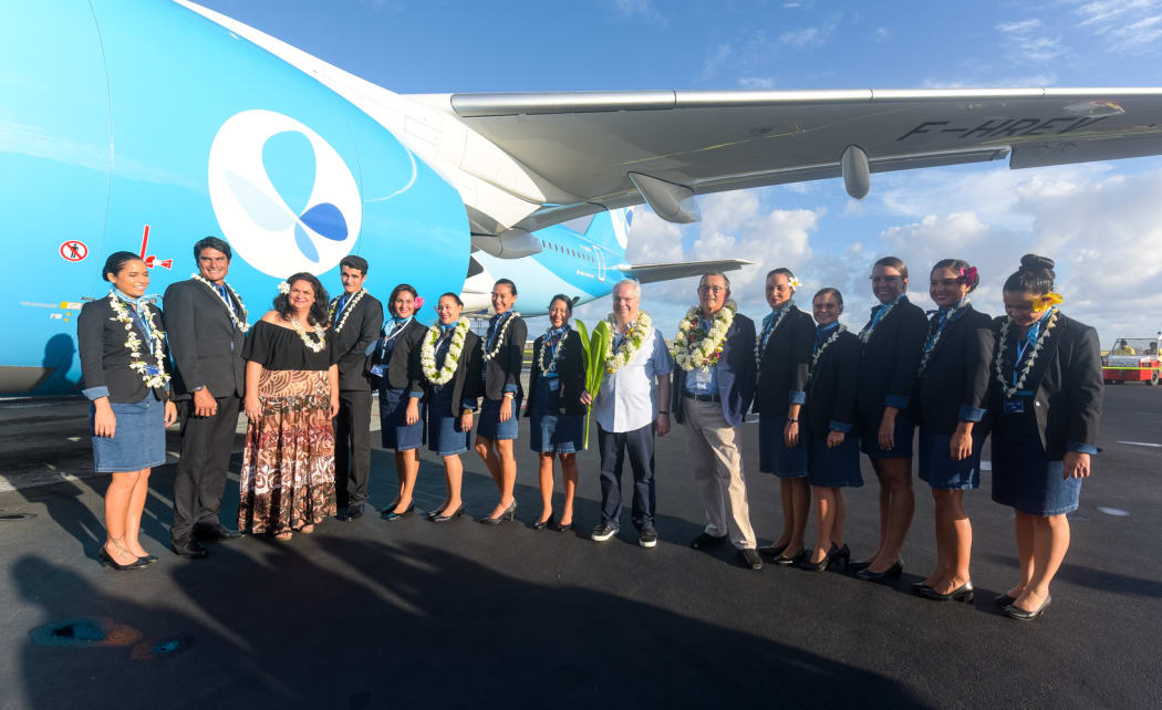 Inaugural Frenchbee flight to Tahiti welcomed