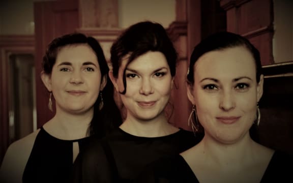 Klara Kollectiv 's Anna McGregor, Taru Kurki, and Manu Berkeljon.