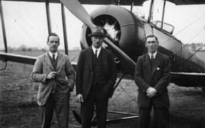 Euan Dickson on the left with CH Hewlett of the Canterbury Aero Club and chief engineer JE Moore with the Avro they flew across Cook Strait on 25 August 1920