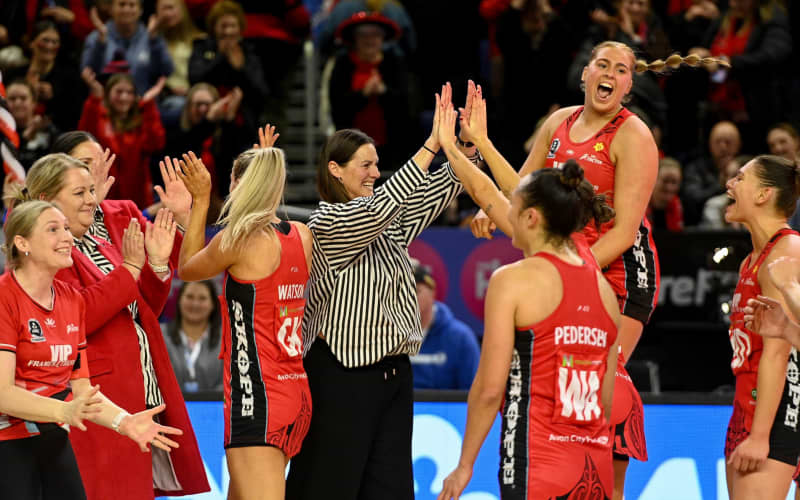 Netball: New 'mindset' sees Tactix get a crack at elusive title | RNZ