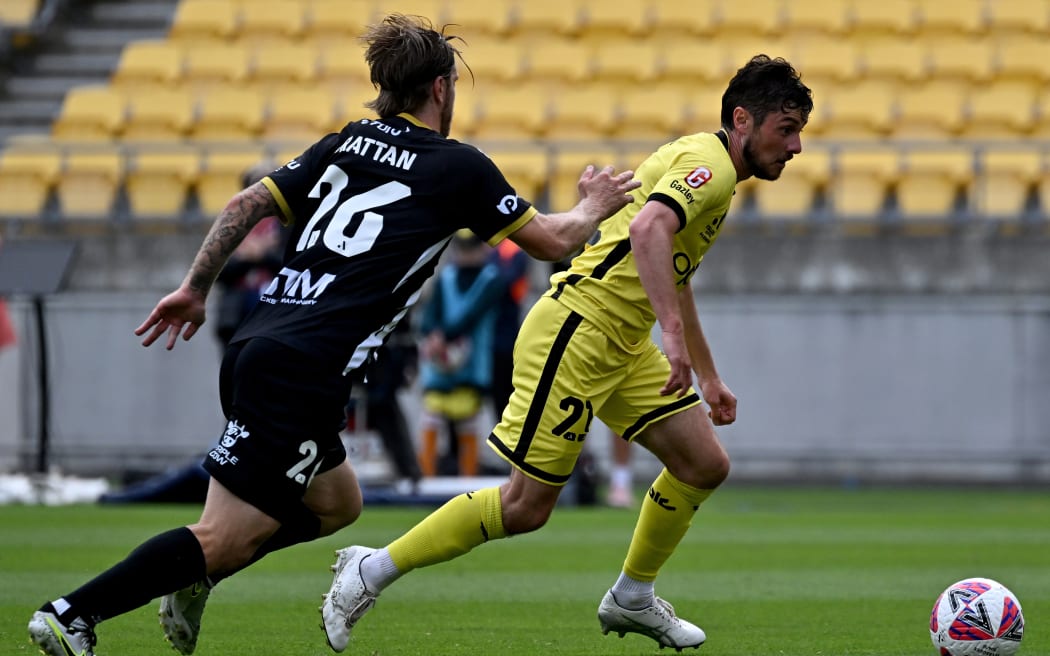 Marco Rojas of the Phoenix during the A-League - Wellington Phoenix v Macarthur FC at Sky Stadium, Wellington, New Zealand on Saturday 14 December 2024.                                                                    
Copyright photo: Masanori Udagawa /  www.photosport.nz