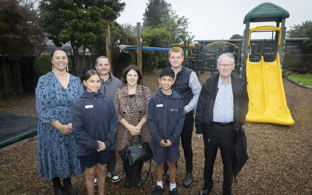 Rotorua Seventh Day Adventist School has a new playground. (l-r) Princpal Lanea Strickland, Zoey Wikiringi 12, Murray Robinson, Victoria Finch, Dante Temara 12, Mike Heard, and Roger Marshall.  01 May 2023 The Daily Post Photo / Andrew Warner
RGP 04May23 -