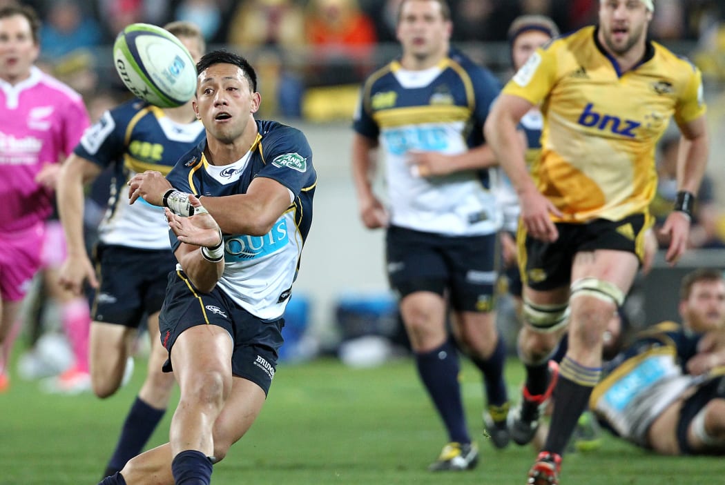Christian Lealiifano playing for the ACT Brumbies.