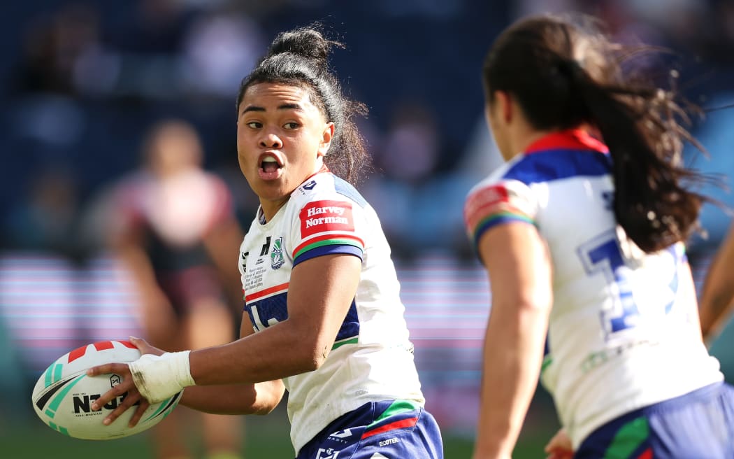Patricia Maliepo of the Warriors shapes to pass.