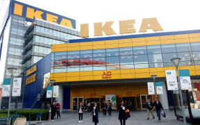 --FILE--Customers leave a furnishing store of IKEA in Shanghai, China, 18 April 2018.

IKEA has been ordered to pay 40,000 yuan ($5,970) in compensation in addition to a 3.9-yuan (59 cents) purchase refund to a Chinese woman who was injured when a glass cup she purchased from the home furnishing giant exploded while she drank from it. The woman, identified as Wang, bought a "Stelna" glass water cup from an IKEA store in Beijing in 2016, but the product exploded on May 20, 2017 when she was drinking "cooled boiled water." Wang was hospitalized after losing consciousness. She lost one of her front teeth, and her lips required four stitches. She took the Swedish company to court earlier this year, accusing it of selling faulty products and asking for one million yuan ($150,000) in compensation. (Photo by Yan daming / Imaginechina / Imaginechina via AFP)