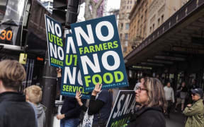 Farmers protest Queen St, Auckland