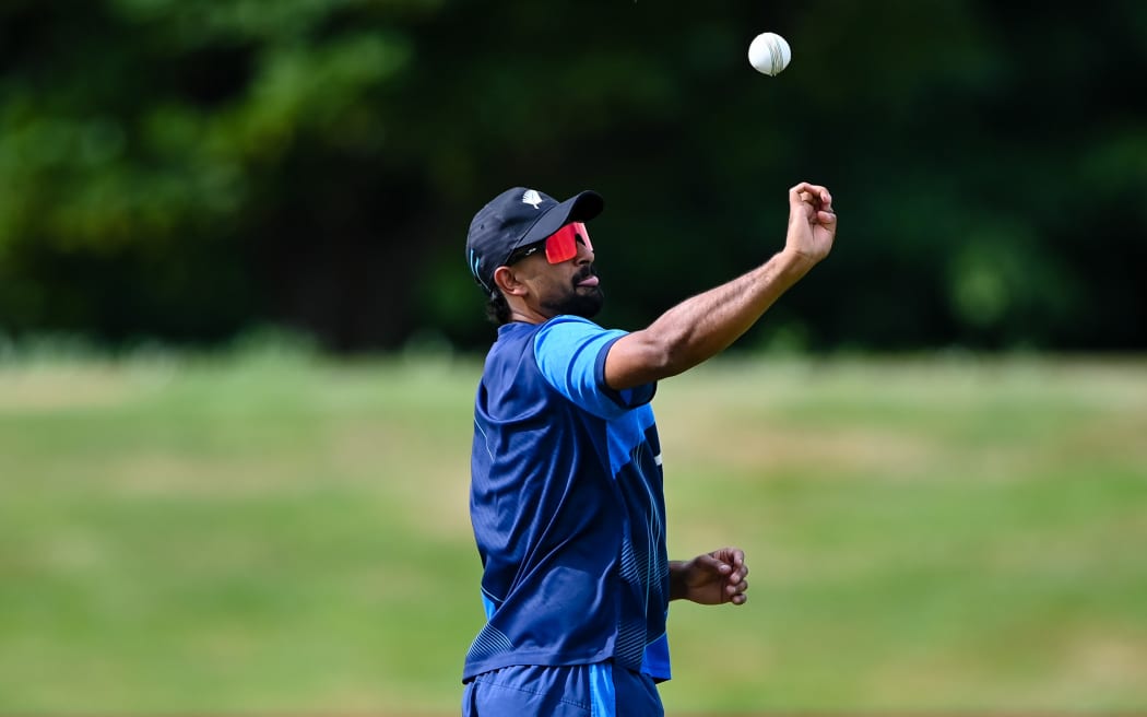 Ish Sodhi of the Black Caps warms up