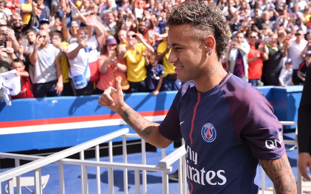 Neymar with Paris Saint-German fans