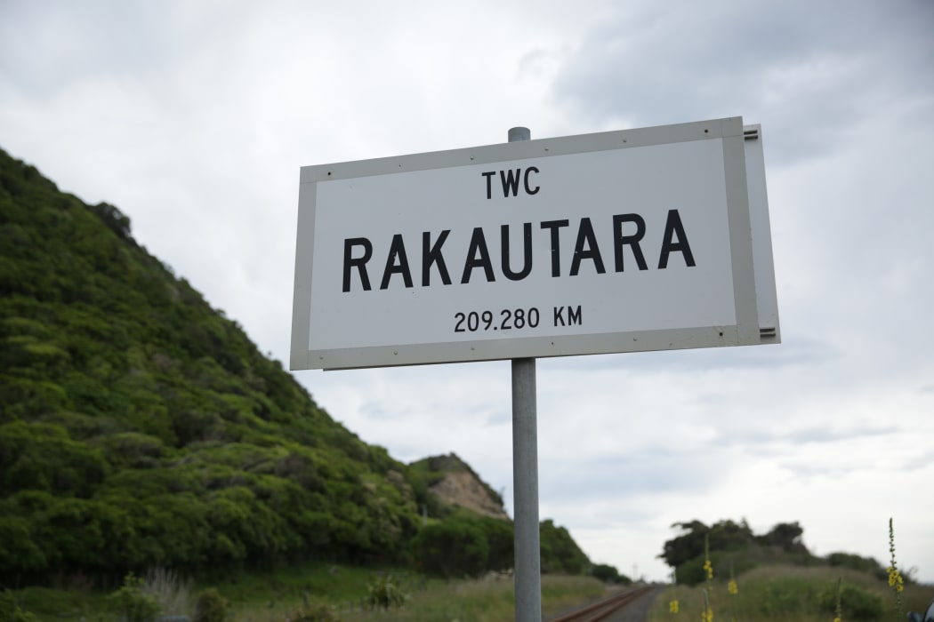 Rakautara is a small village north of Kaikoura, cut off between two large land slides.