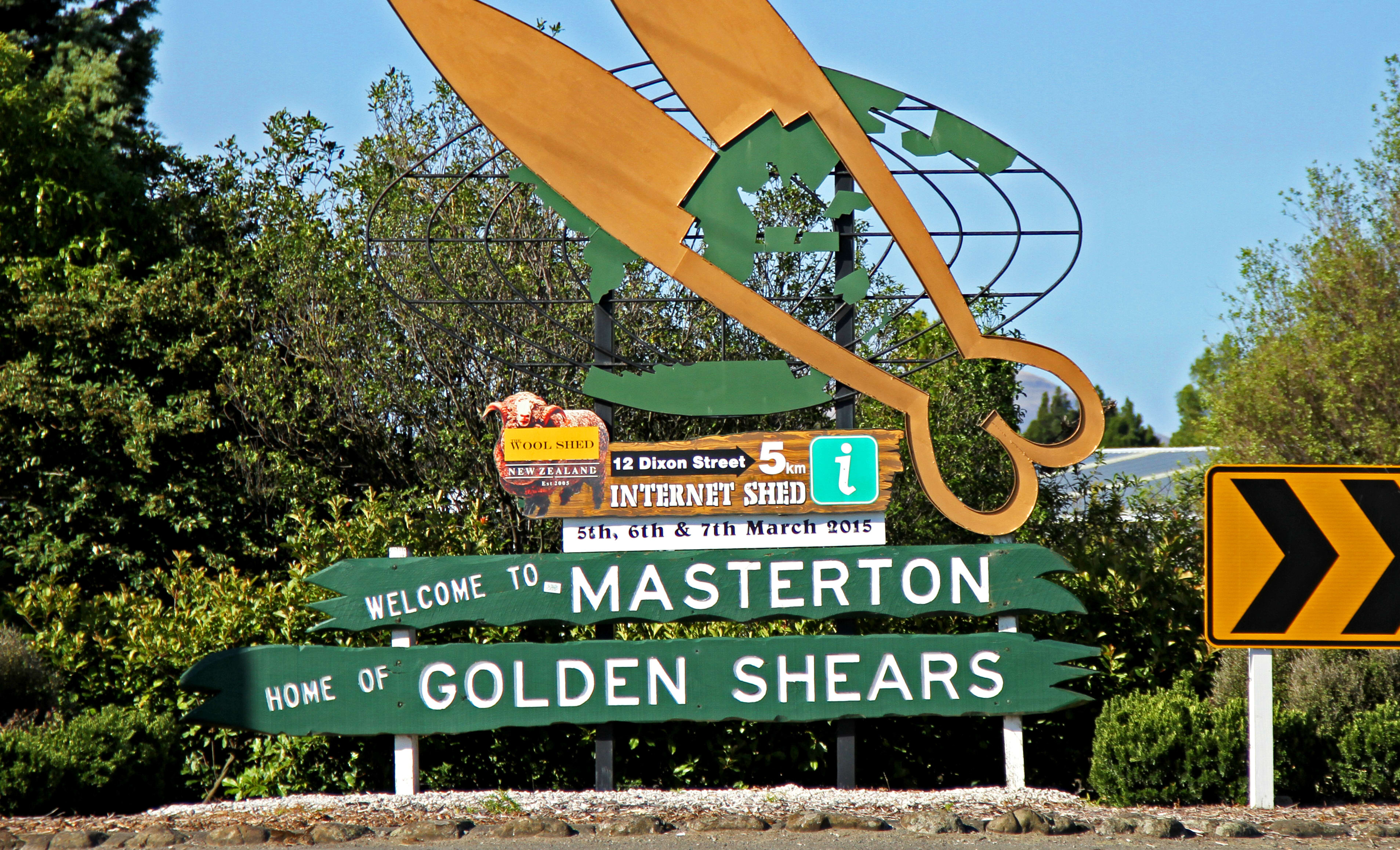 Masterton welcome sign and Golden Shears.