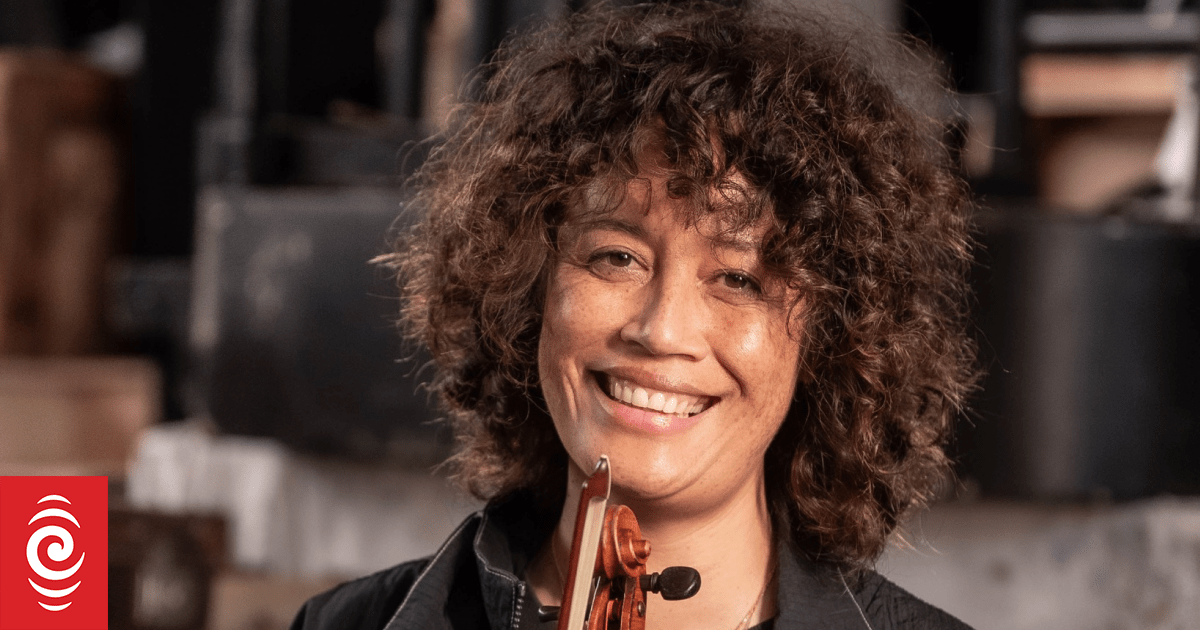 Bookmarks with Peau Halapua | RNZ