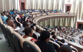 Vanautu public servants hear about new performance management system