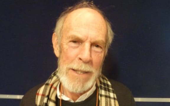 Peter Vere Jones MARTIN in Book Ends