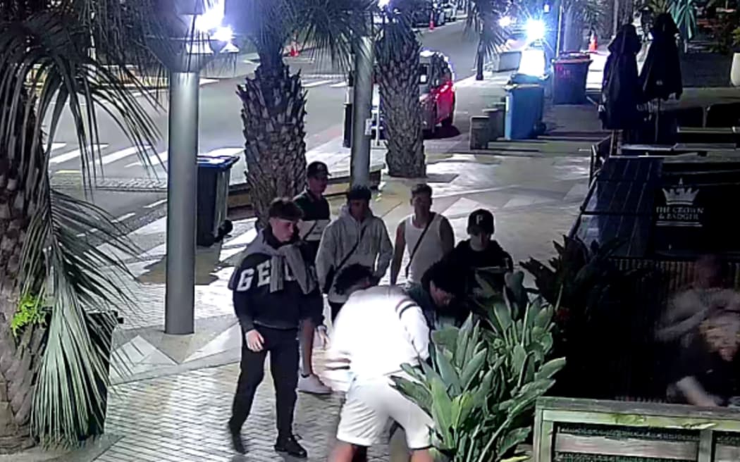 Tauranga police CCTV assault images