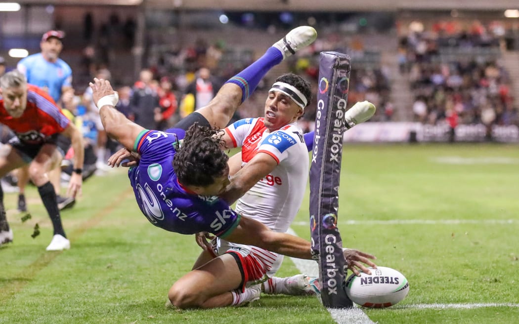 Despite this spectacular try from Dallin Watene-Zelezniak, the Warriors went down to the Dragons in Wollongong.