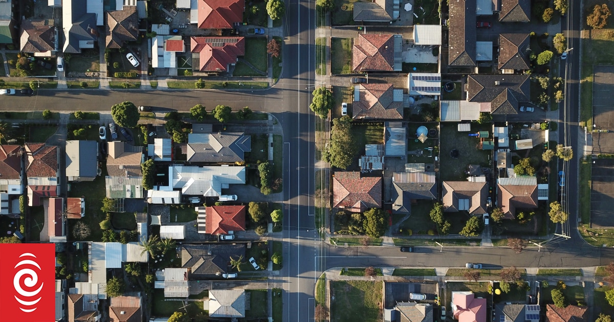 Mortgage advisor's error causes couple to miss out on 2.55% interest rate - Vimarsana News