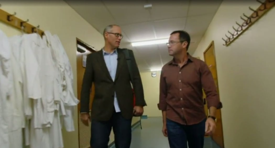Reporter Garth Bray and toxicologist Dr Nick Kim investigate meth testing for TVNZ's 'Fair Go' in 2016.