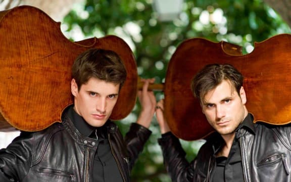 2CELLOS