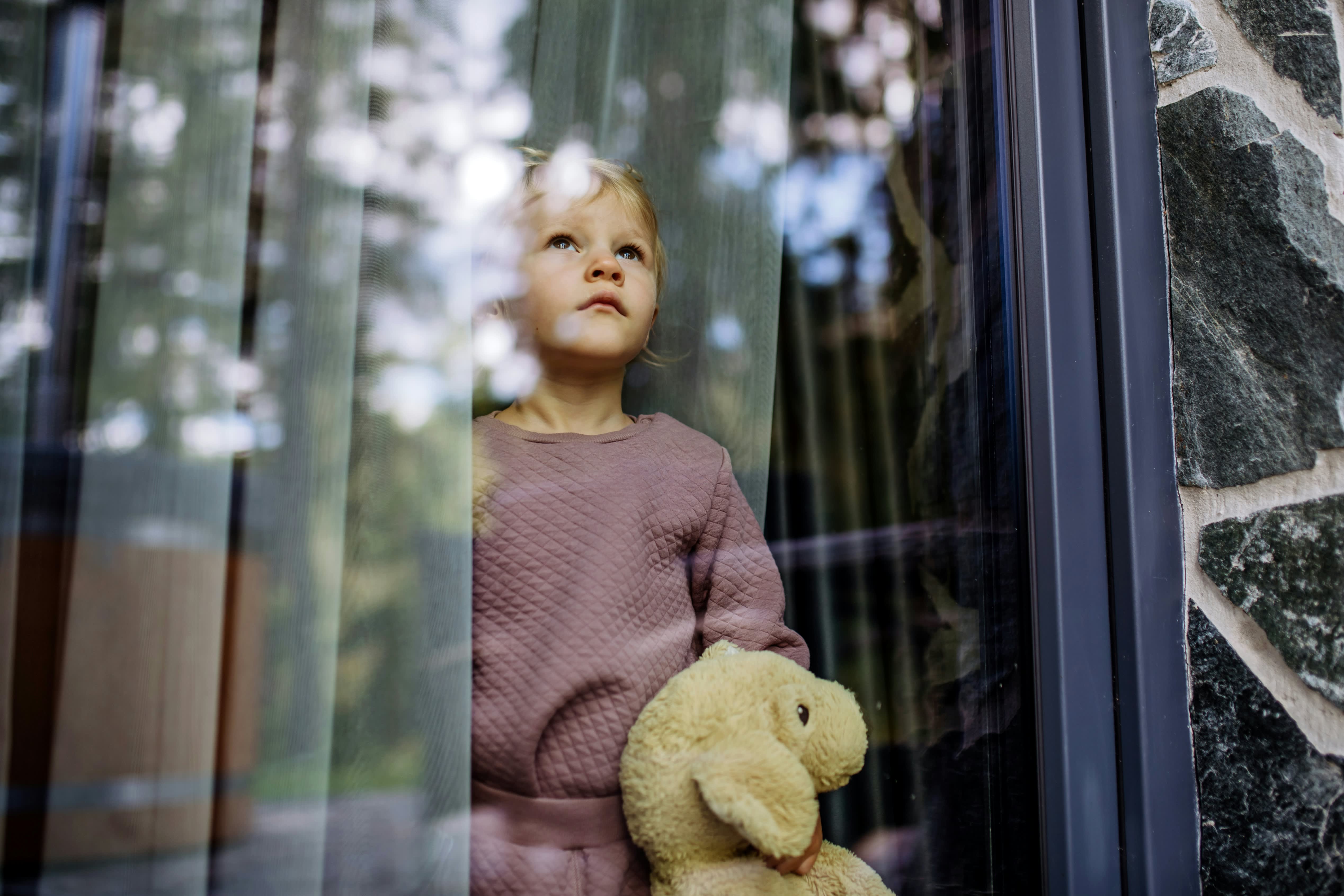 Raising a left-handed child in a right-handed world | RNZ