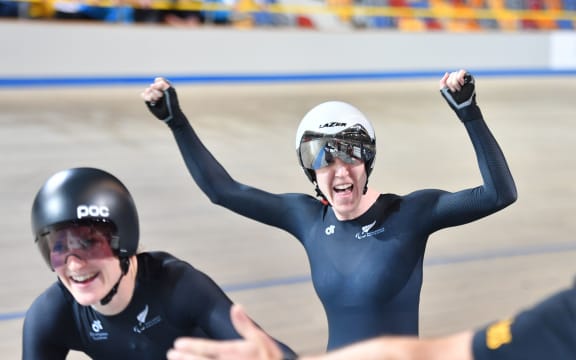 Emma Foy piloted by Hannah van Kampen of New Zealand during the Women's Tandem 3km pursuit.