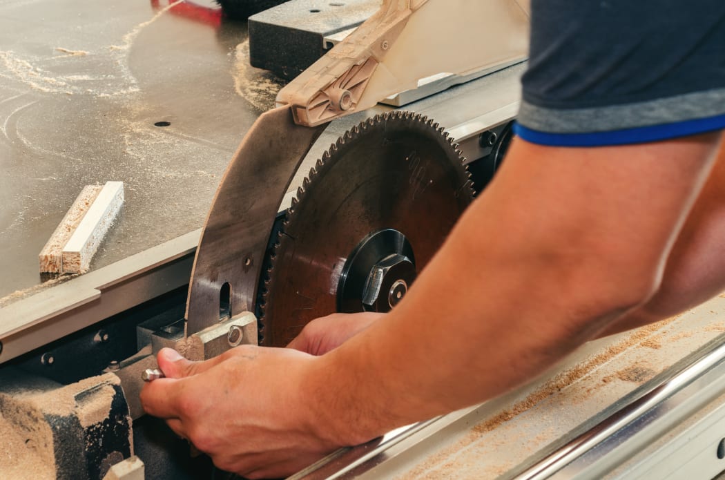 Production of cabinet furniture, sawing, materials on a format-cutting machine