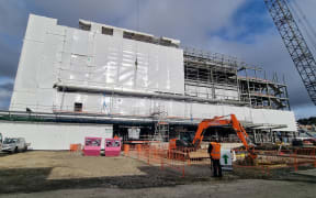 Health Minister Dr Shane Reti visits the new Dunedin Hospital build site.