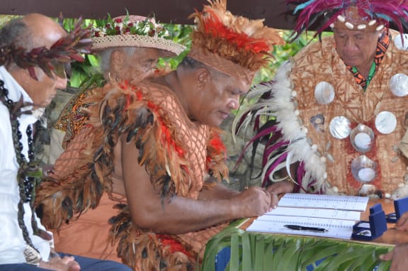 Kaumaiti Nui, Travel Tou Ariki signs He Whakaputanga Moana calling for toora to be granted legal personhood