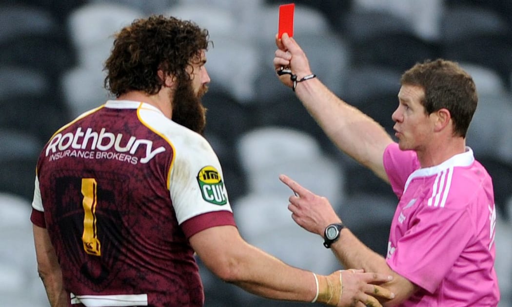 Jamie Mackintosh of Southland is red carded.