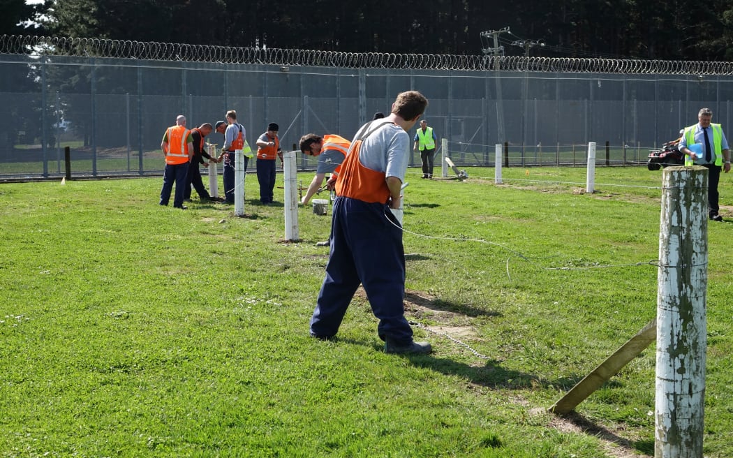 Prisoners learning how to fence to industry standards.