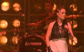 Yoko Zuna & Bailey Wiley perform If I Move To Mars