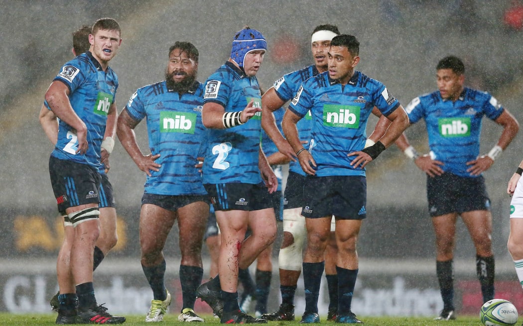 James Parsons talks to his Blues players.